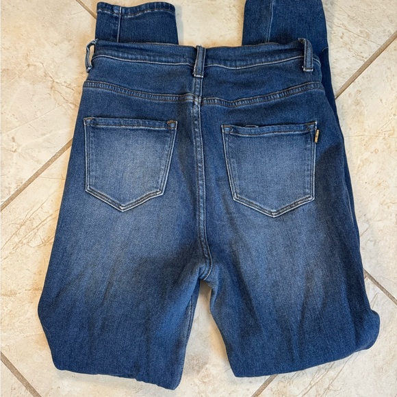 Vibrant brand jeans, size 9. - Picture 3 of 3